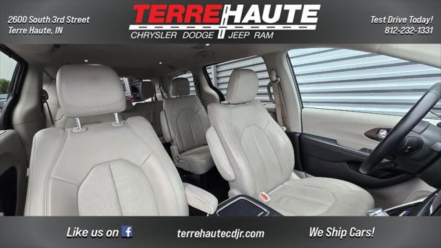 2017 Chrysler Pacifica Touring-L Plus
