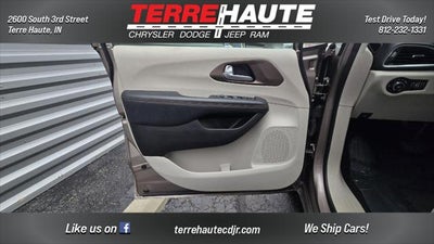 2017 Chrysler Pacifica Touring-L Plus