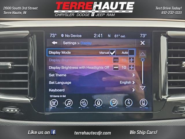 2017 Chrysler Pacifica Touring-L Plus