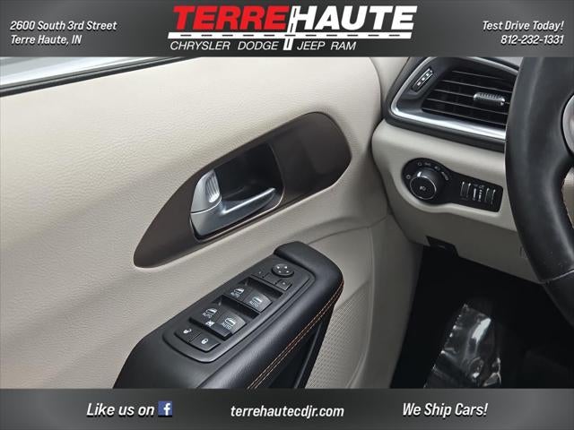 2017 Chrysler Pacifica Touring-L Plus