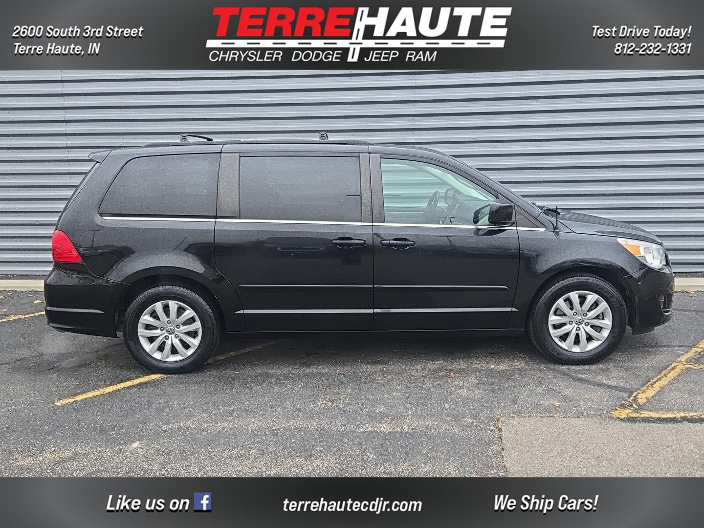 2012 Volkswagen Routan SE