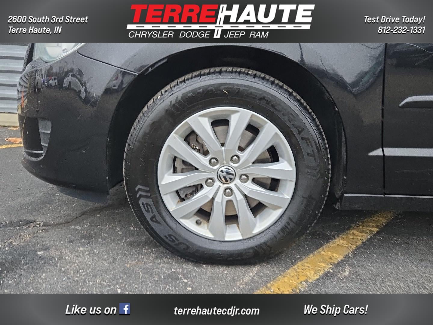 2012 Volkswagen Routan SE