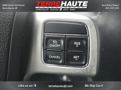 2012 Volkswagen Routan SE