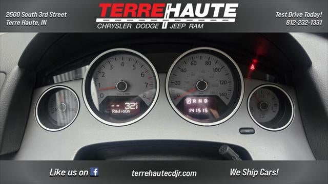 2012 Volkswagen Routan SE