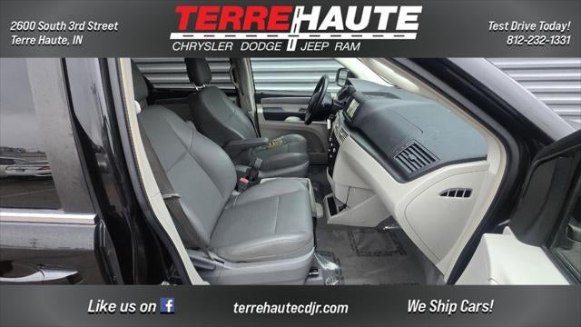 2012 Volkswagen Routan SE