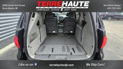 2012 Volkswagen Routan SE