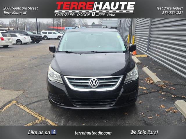 2012 Volkswagen Routan SE