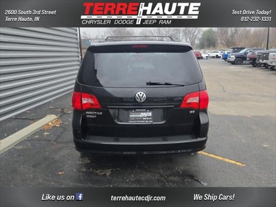 2012 Volkswagen Routan SE