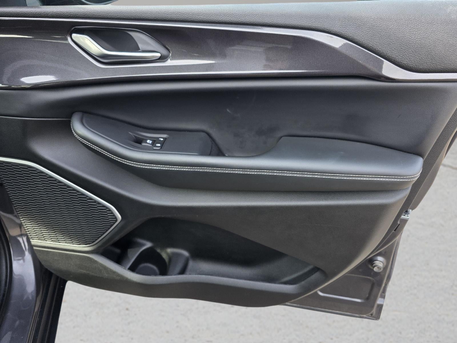 2022 Jeep Grand Cherokee Altitude