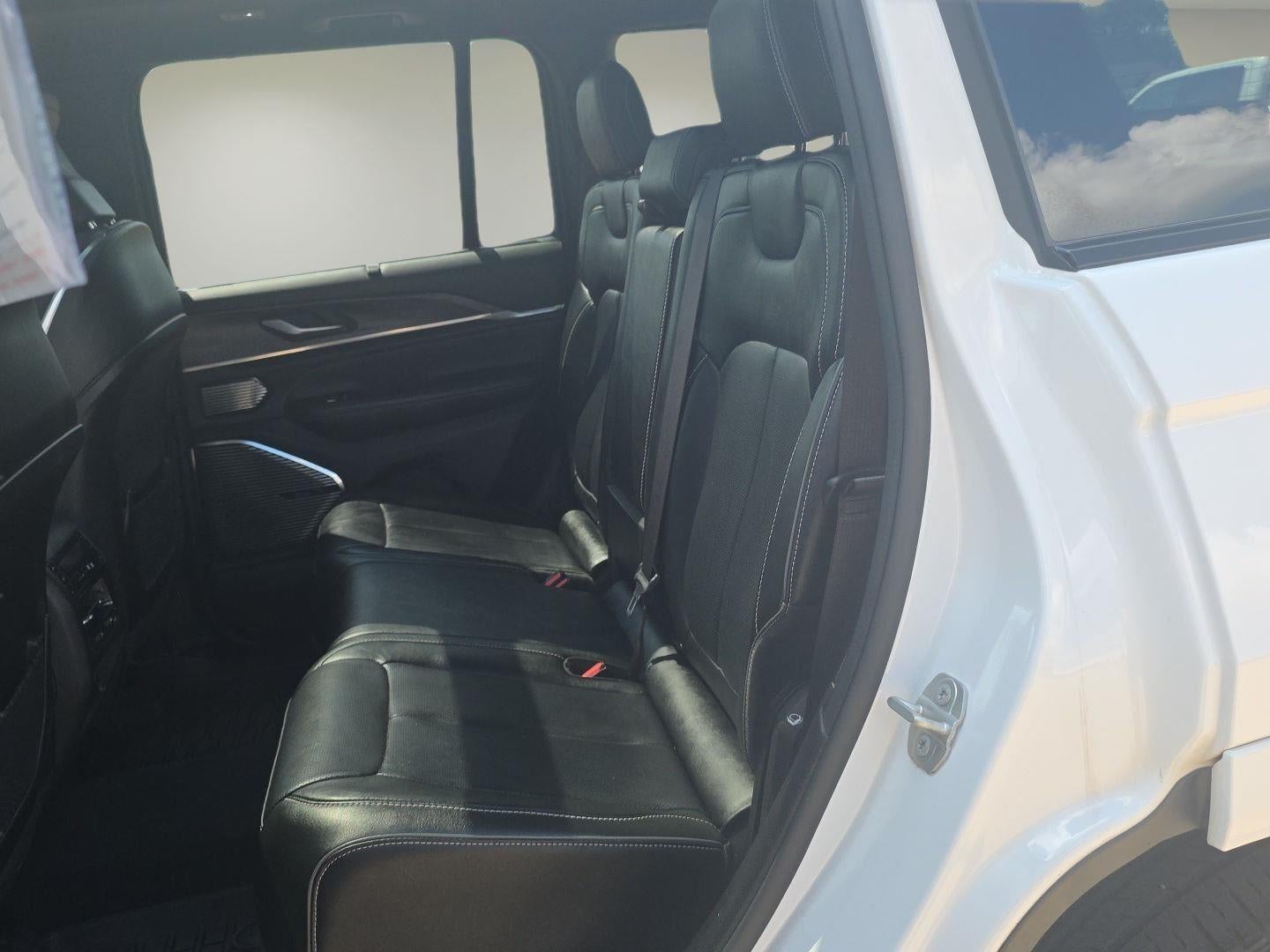 2023 Jeep Grand Cherokee 4xe Overland