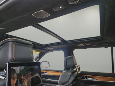 2022 Jeep Grand Wagoneer Series III