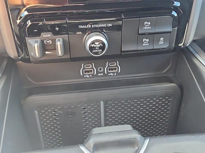 2025 RAM 1500 BIG HORN 4X4 CREW CAB 5'7
