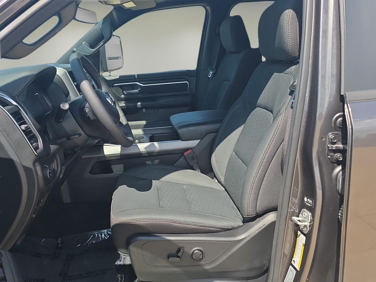 2025 RAM 1500 BIG HORN 4X4 CREW CAB 5'7