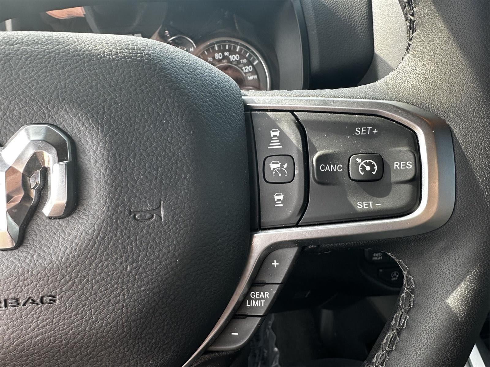 2025 RAM 1500 BIG HORN 4X4 CREW CAB 6'4
