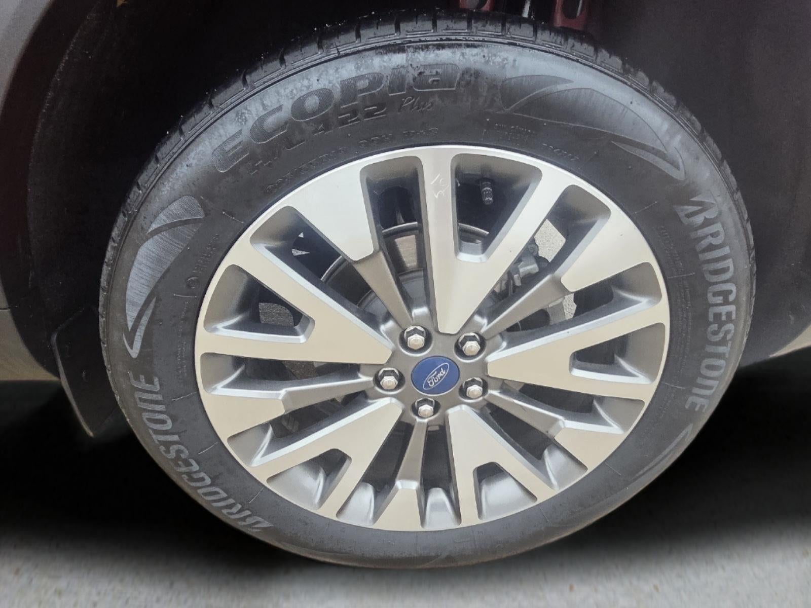 2022 Ford Escape Titanium