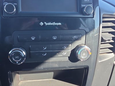 2015 Nissan Titan SV