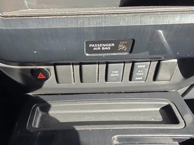 2015 Nissan Titan SV