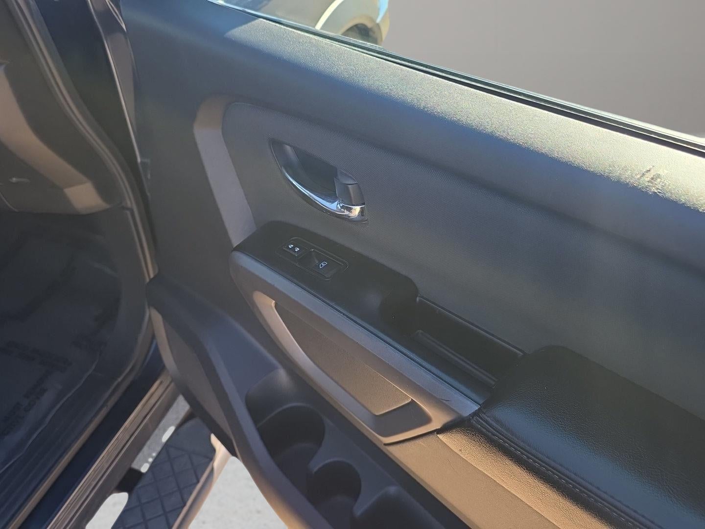 2015 Nissan Titan SV