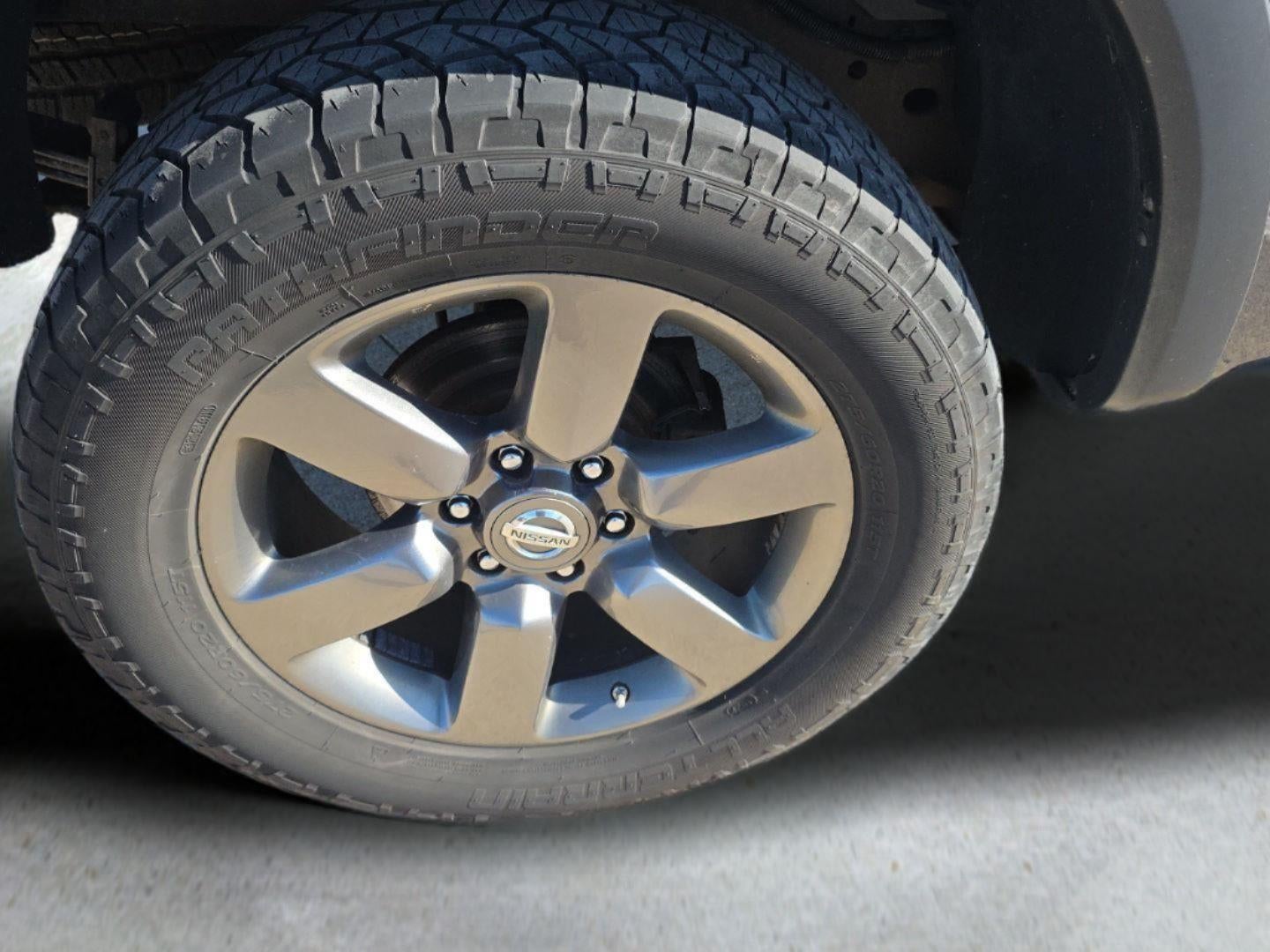 2015 Nissan Titan SV