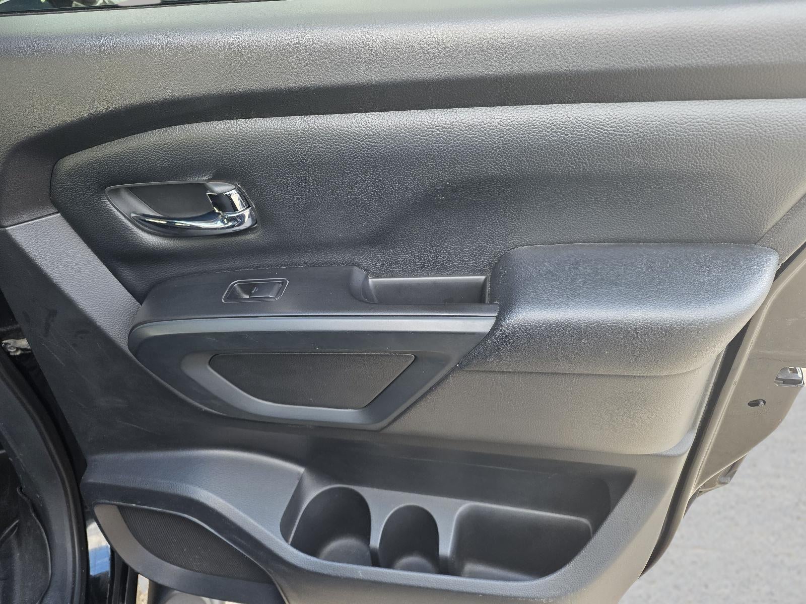 2018 Nissan Titan SV