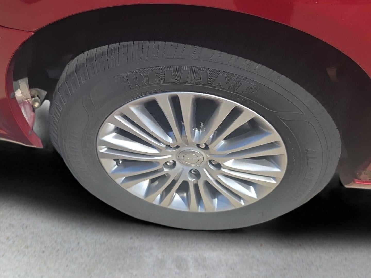 2013 Chrysler Town & Country Touring-L