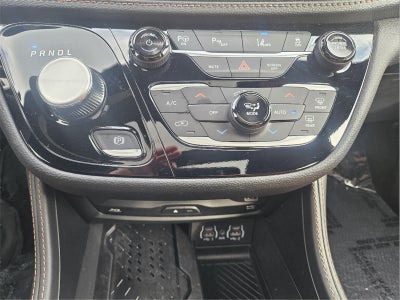 2025 Chrysler Pacifica Hybrid Pinnacle