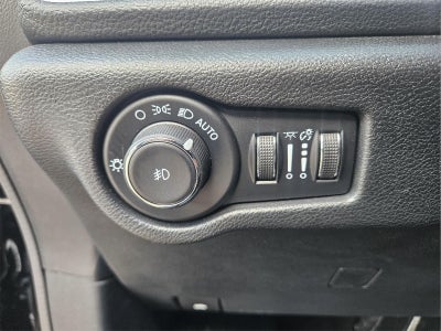 2025 Chrysler Pacifica Hybrid Select