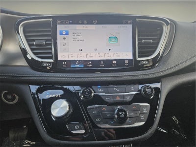 2025 Chrysler Pacifica Hybrid Select