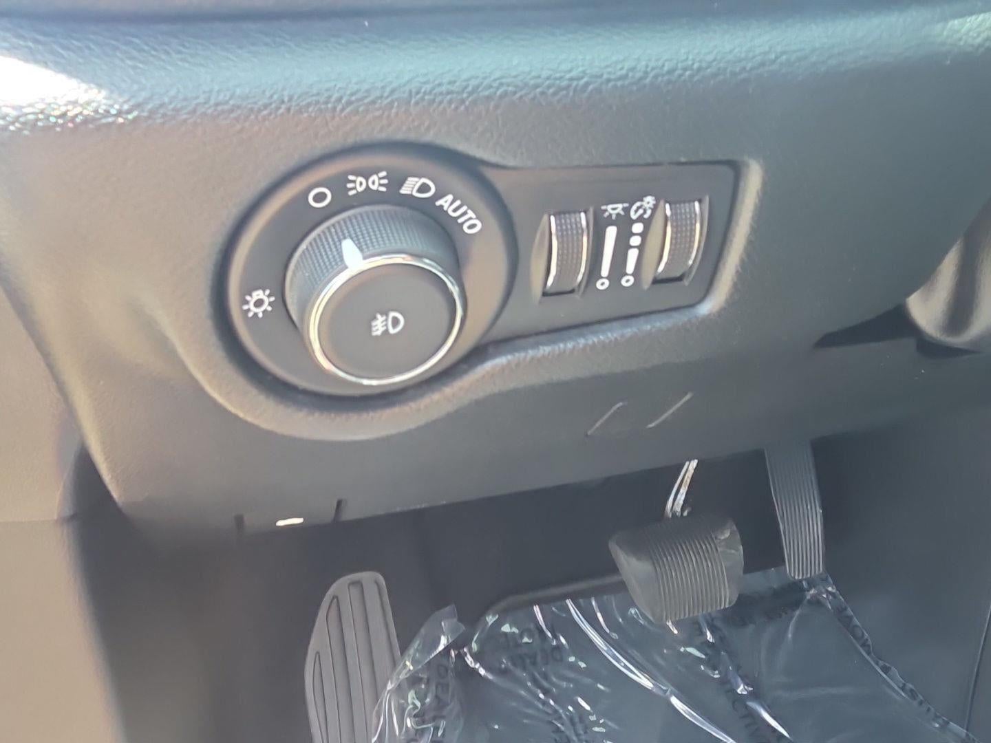 2025 Chrysler Pacifica Hybrid Premium S Appearance Pkg