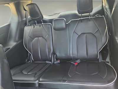 2025 Chrysler Pacifica Hybrid Premium S Appearance Pkg