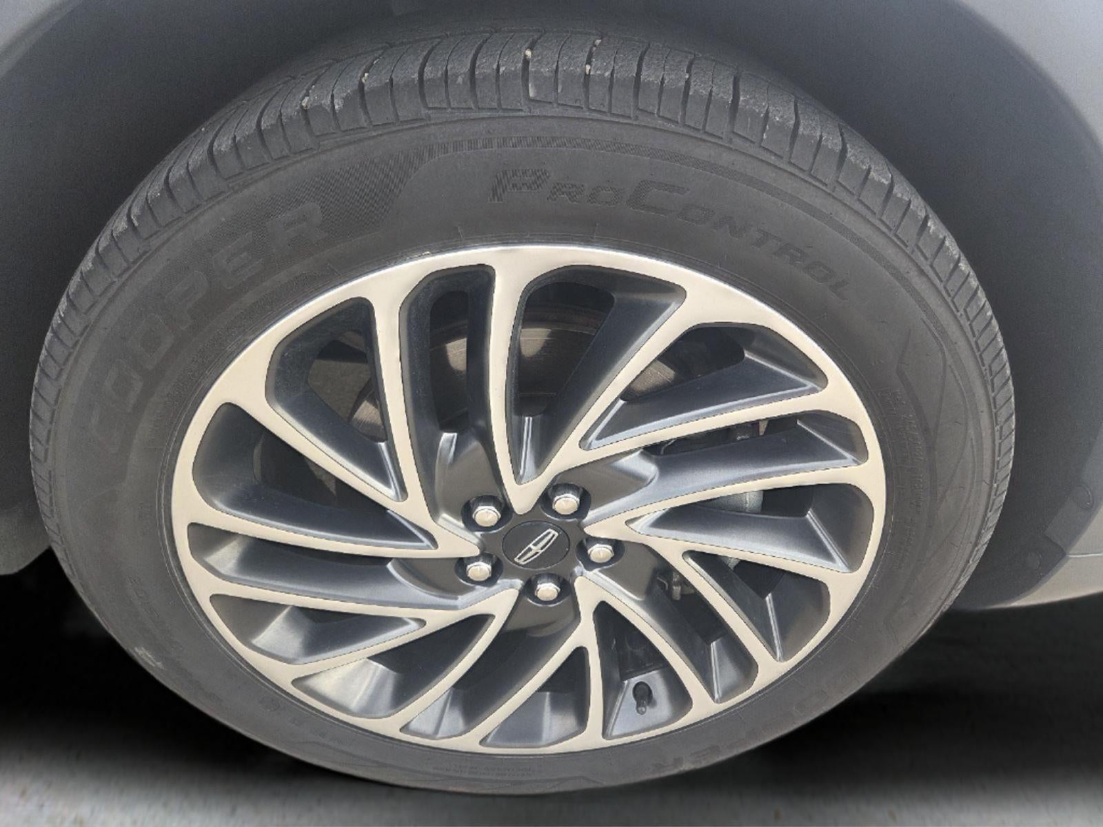 2020 Lincoln Nautilus Reserve