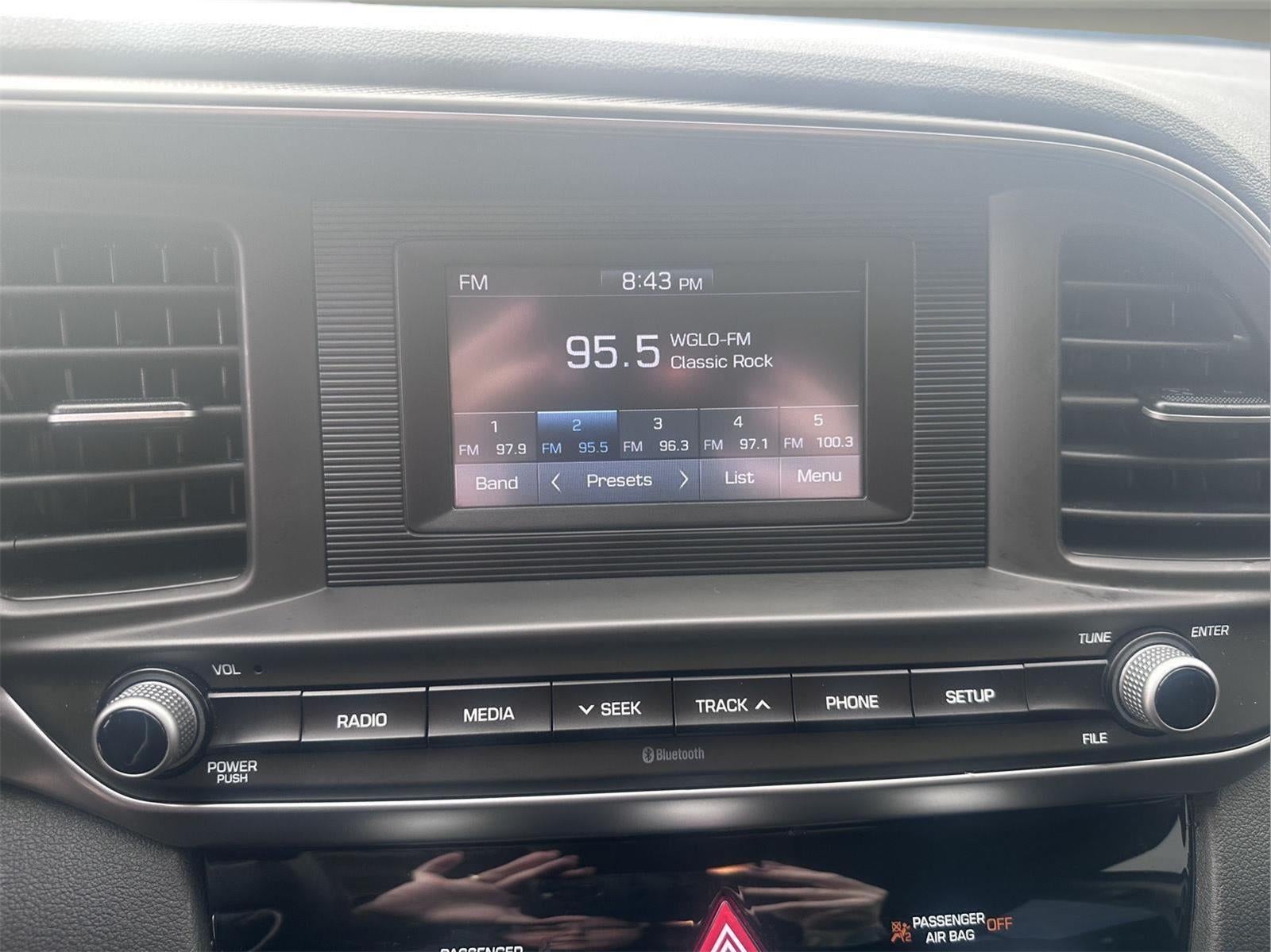 2019 Hyundai Elantra SE