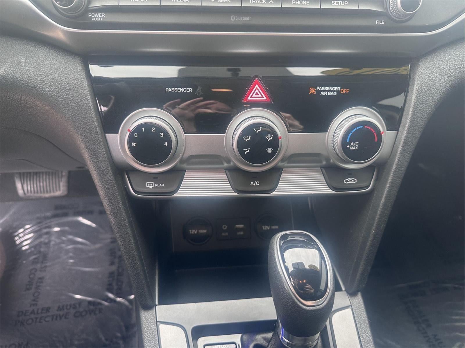 2019 Hyundai Elantra SE